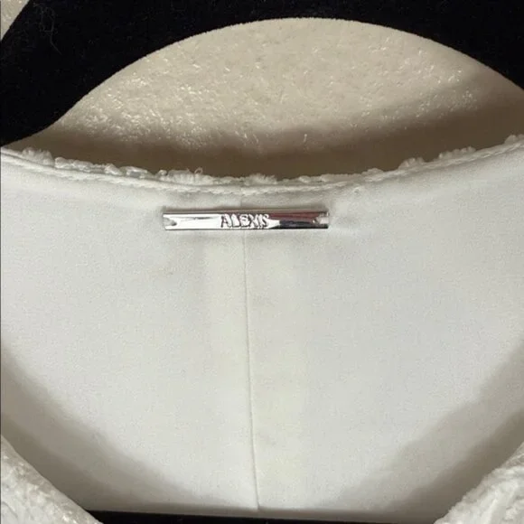 Alexis Layla Sleeveless Lace Mini Dress - Picture 6 of 9